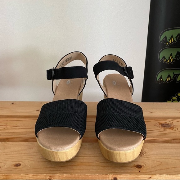 Dr. Scholl's Black Brickell Leather Eco Knit Faux Wood Heeled Platform Sandal - Picture 2 of 14